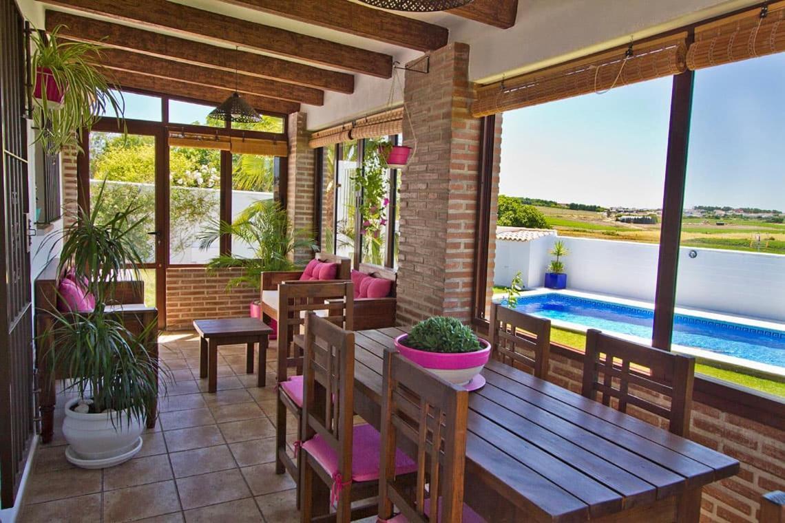 Espectacular Con Piscina En Conil Cl-5c